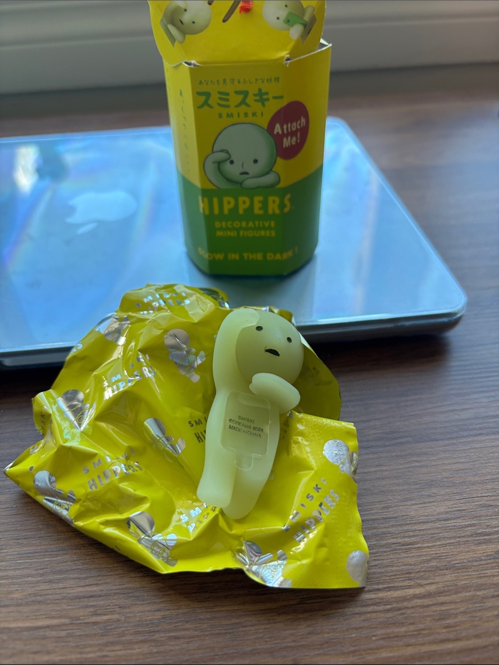 New Smiski Glow-in-the-Dark Hipper